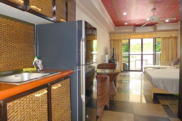 Condominium for sale South Pattaya showing the kitchen Condominium for sale South Pattaya showing the kitchen