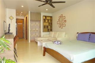 Condominium for sale South Pattaya showing the bed area