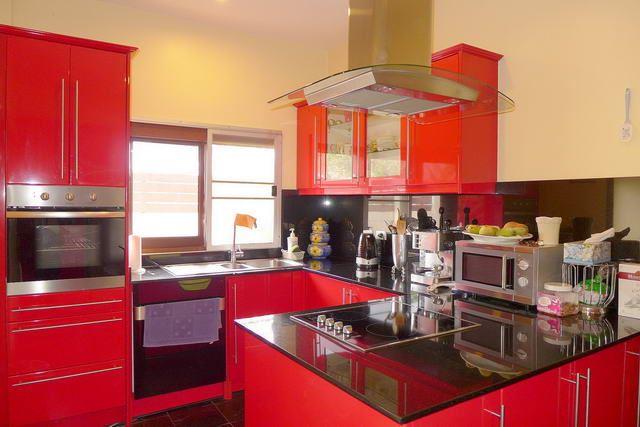 House for sale Jomtien showing the kitchen House for sale Jomtien showing the kitchen