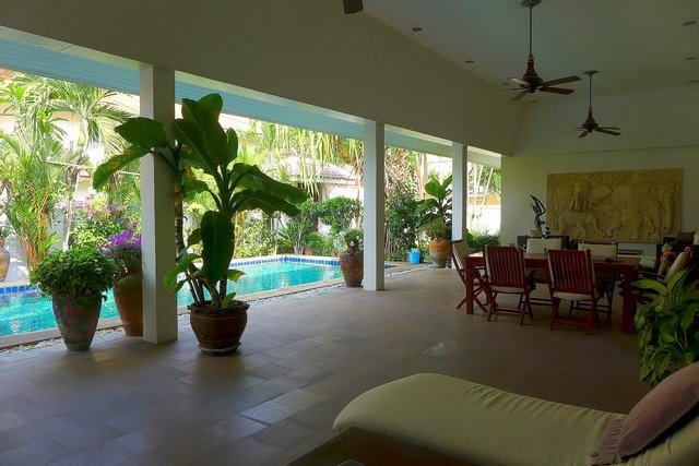 House for sale Jomtien showing the large covered terrace House for sale Jomtien showing the large covered terrace