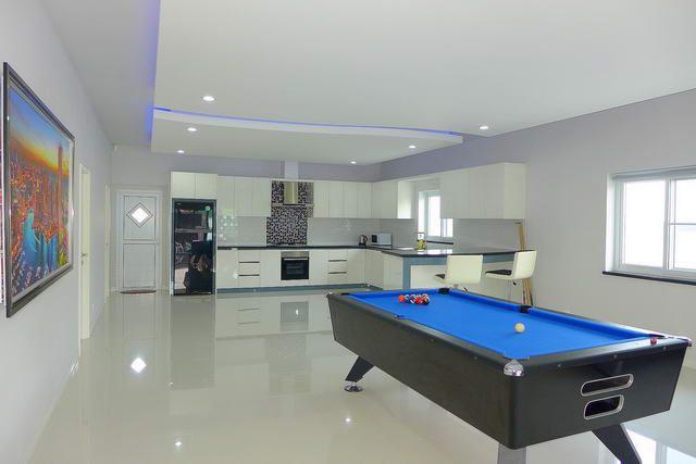 House for sale Bangsaray Pattaya showing the kitchen