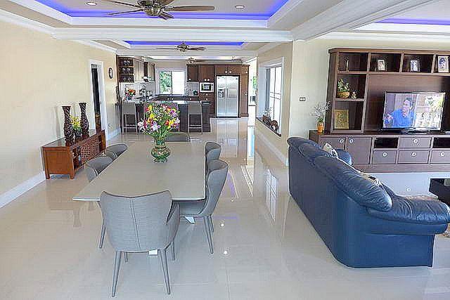 House for Sale Nongpalai Pattaya showing the dining and living areas House for Sale Nongpalai Pattaya showing the dining and living areas