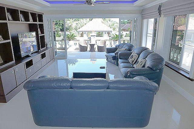 House for Sale Nongpalai Pattaya showing the living area House for Sale Nongpalai Pattaya showing the living area