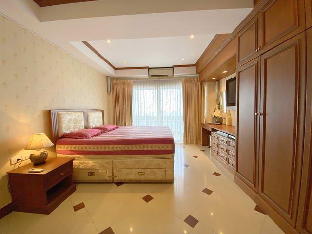 Condominium for sale Wongamat showing the second bedroom Condominium for sale Wongamat showing the second bedroom