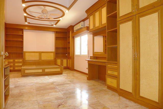 House for sale East Pattaya showing the second bedroom House for sale East Pattaya showing the second bedroom