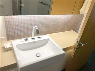 Condominium for sale Northpoint Pattaya showing the second bathroom