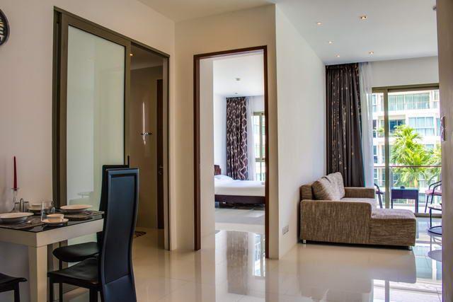 Condominium for sale Wong Amat showing the open plan living area Condominium for sale Wong Amat showing the open plan living area