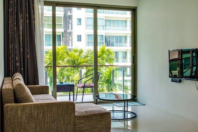 Condominium for sale Wong Amat showing the living area Condominium for sale Wong Amat showing the living area