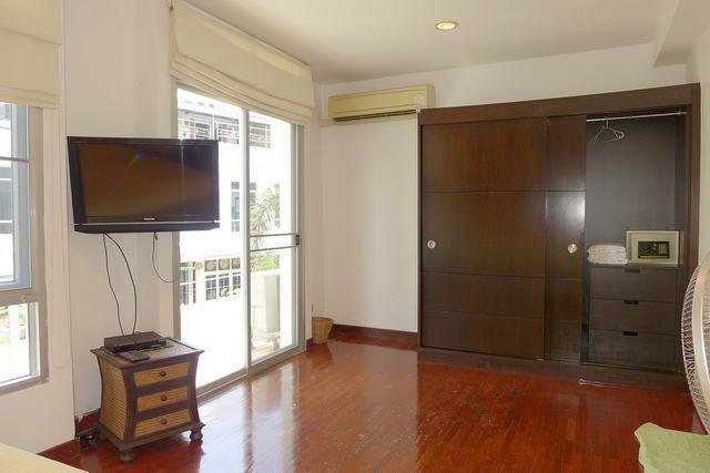 House for sale Wong Amat showing the third bedroom suite House for sale Wong Amat showing the third bedroom suite