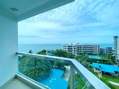 Condominium for rent Wongamat Pattaya showing the second bedroom and balcony 