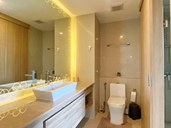 Condominium for Rent Jomtien showing the second bathroom 