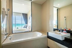 Condominium for rent Na Jomtien Pattaya showing the bathroom