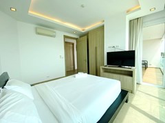 Condominium for rent Pattaya showing the second bedroom and balcony 