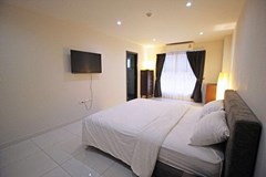 Condominium for rent Pratumnak Pattaya showing the bedroom ensuite