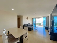 Condominium for rent Pratumnak Hill showing the dining and living areas 