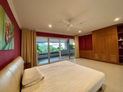 Condominium for rent Pratumnak Pattaya showing the second bedroom and built-in wardrobes 