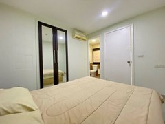 Condominium for rent Pratumnak showing the second bedroom suite 