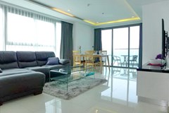 Condominium for rent Wong Amat beach Pattaya showing the living, dining and balcony 