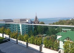Condominium for rent Wong Amat showing the communal garden rooftop and view 