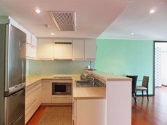 Condominium for rent Northshore Pattaya showing the kitchen