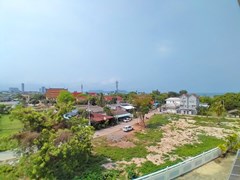 Condominium for sale Ban Amphur showing the partial sea view 