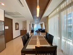 Condominium for sale Jomtien showing the dining and living areas 