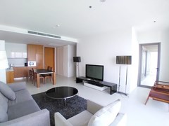 Condominium for sale Northpoint Pattaya showing the living and dining areas 