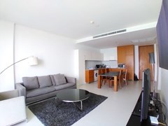 Condominium for sale Northpoint Pattaya showing the open plan concept 