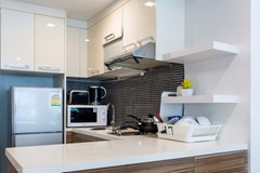 Condominium for sale Pattaya showing the kitchen