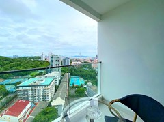 Condominium for sale Pratumnak Hill showing the balcony 