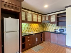 Condominium for sale Pratumnak showing the kitchen 