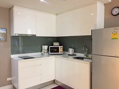 Condominium for sale Pratumnak Hill Pattaya showing the kitchen 