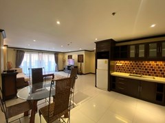 Condominium for sale Pratumnak showing the dining and kitchen areas 
