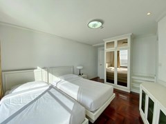 Condominium for sale Pratumnak showing the second bedroom suite 