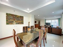 House for rent East Pattaya showing the dining and living areas 