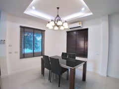 House for rent East Pattaya showing the dining area 