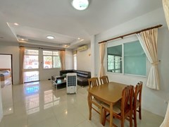 House for rent East Pattaya showing the living, dining and office 