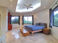 House for rent East Pattaya showing the master bedroom 