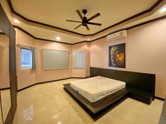 House for rent East Pattaya showing the master bedroom 