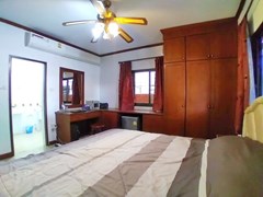 House for rent South Pattaya showing the master bedroom suite 