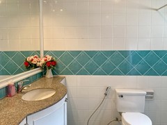 House for rent East Pattaya showing the second bathroom 