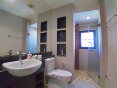 House for rent East Pattaya showing the second bathroom  