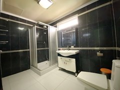 House for rent East Pattaya showing the second bathroom