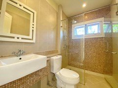 House for rent East Pattaya showing the second bathroom 