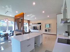 House for rent Huay Yai Pattaya showing the kitchen, dining and living areas 