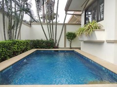House for rent Jomtien Pattaya showing the private pool