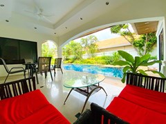 House for rent Jomtien showing the covered terrace 