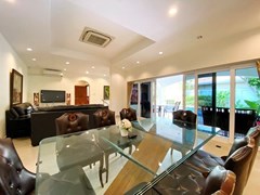 House for rent Jomtien showing the dining and living areas 