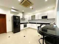 House for rent Jomtien showing the kitchen 