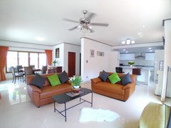 House for rent Jomtien showing the open plan concept 